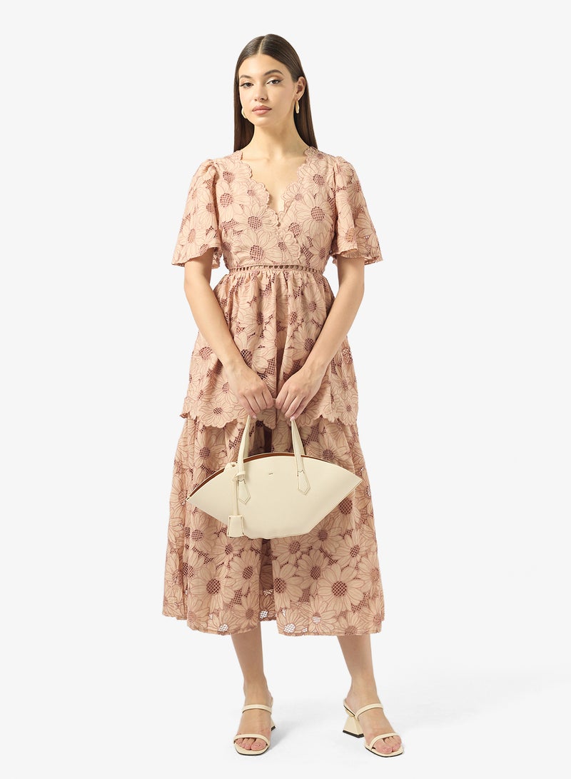 جاست مي فستان بطبعات زهور وياقة على شكل حرف  وطبقات - Image 4